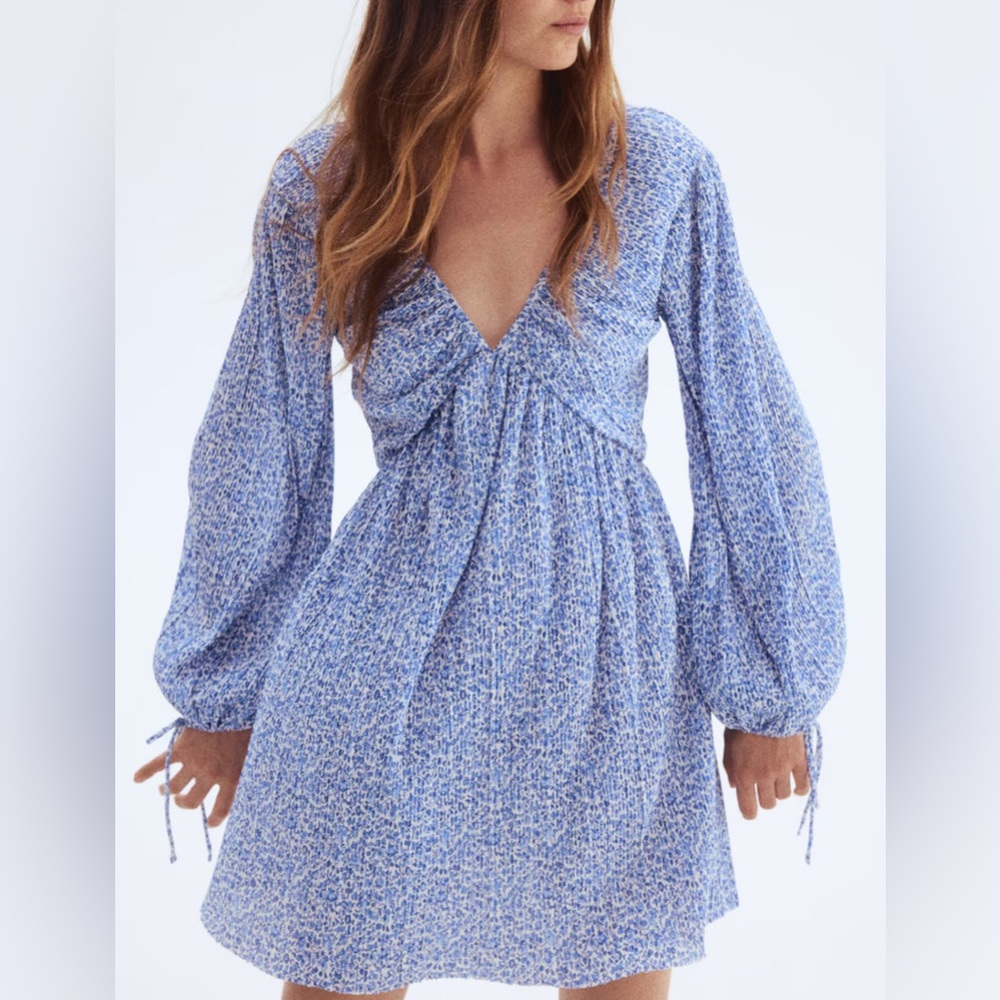 H&M•PLISSÉ DRESS Blue Floral•Size XS•NWT
